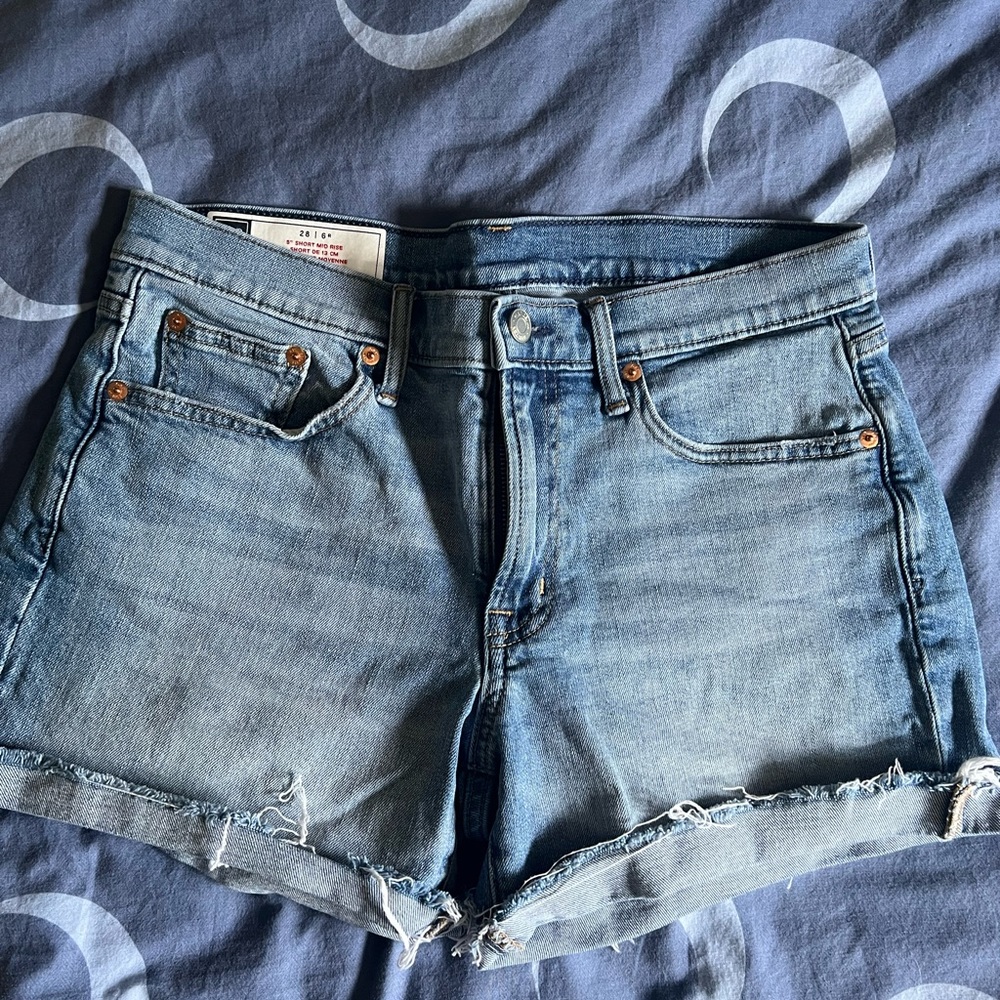 Womens mid rise cut off shorts 28 reg